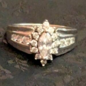 Solid Sterling Silver 925 CZ Ring Simulated Diamond Ring Size 7